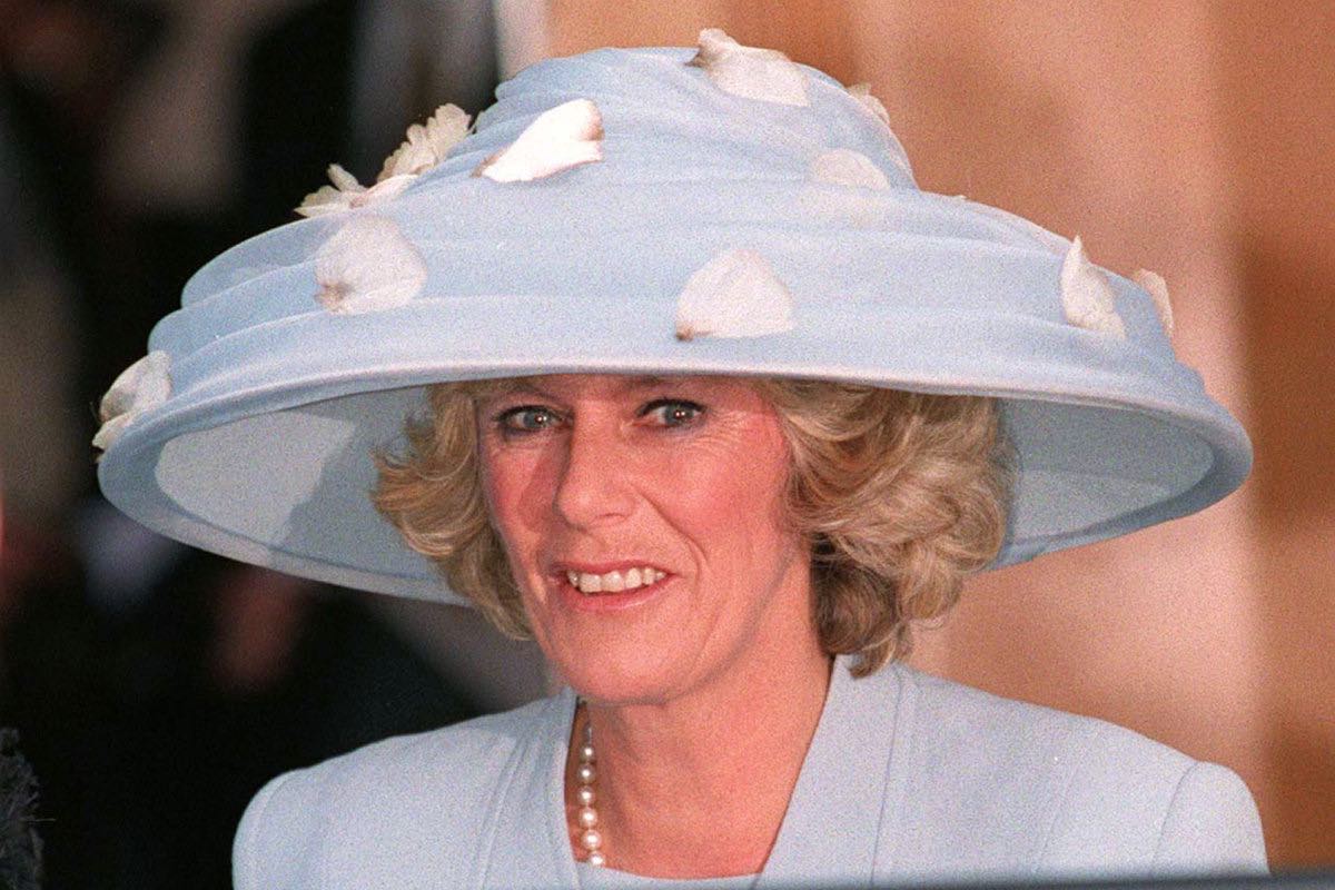 El Chip De Estilo De Lady Di Se Repite Una Y Otra Vez En Camilla ¡qué Pasada