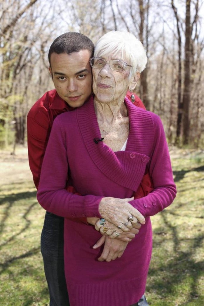 Mujer de 91 anos que sale con un hombre mas joven